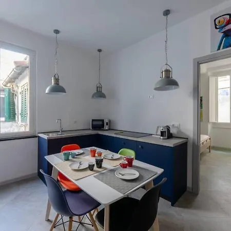 Castelli's Campo 16 * Génova