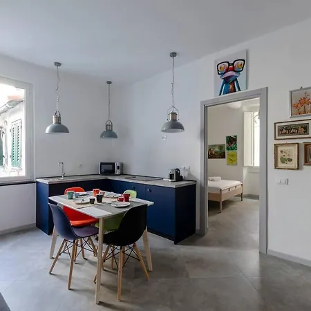 Castelli's Campo 16 * Génova