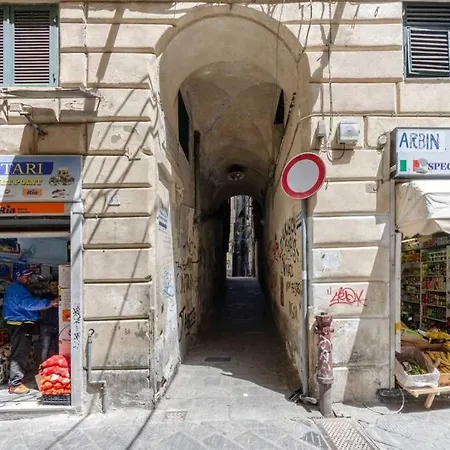 Castelli's Campo 16 * Génova