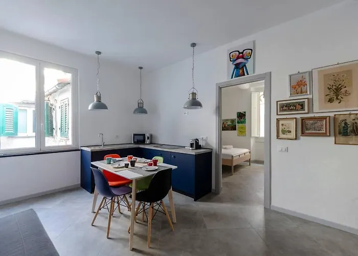 Castelli's Campo 16 * جنوة